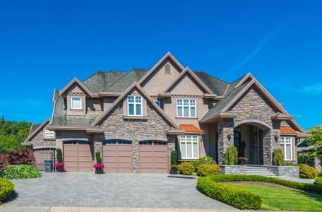 Каменные дома