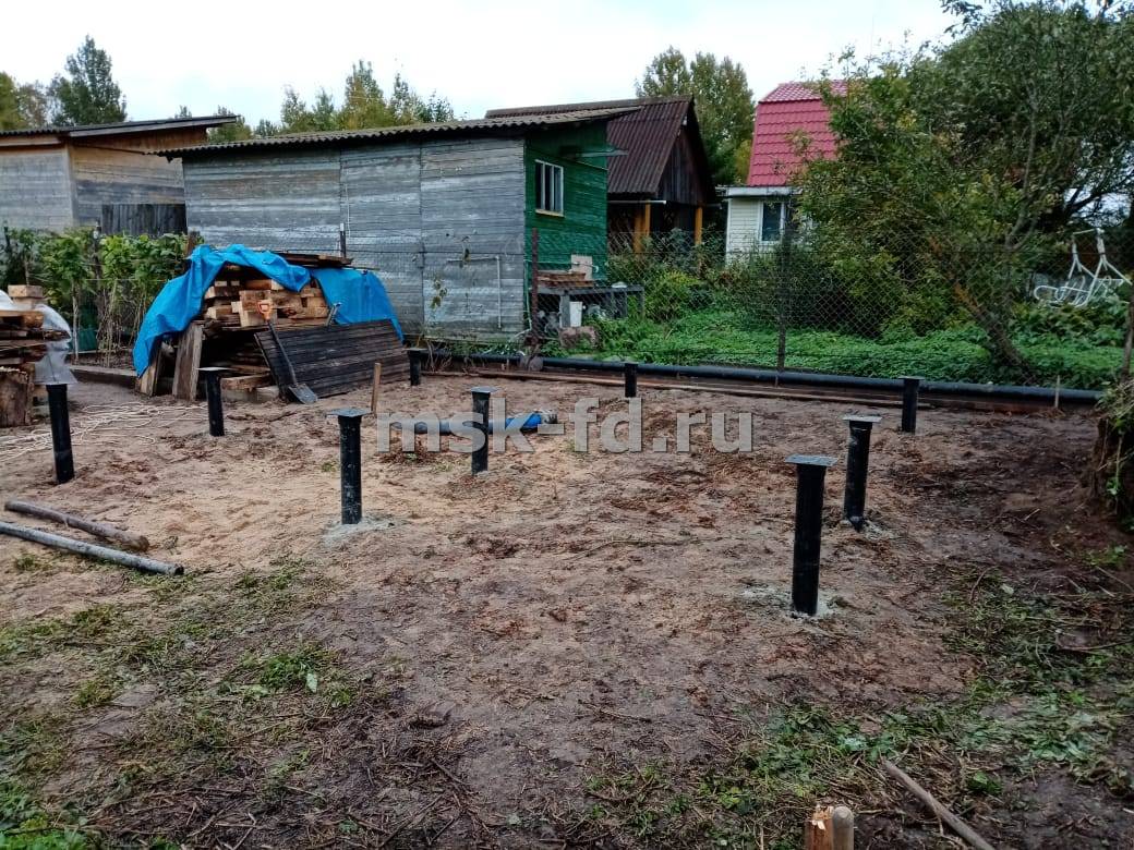 Монтаж свай 108х2,5 с огол. 150х150 - 6 шт, 108х2,5 без огол. - 3 шт.